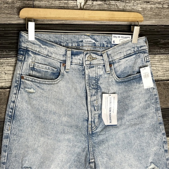 NEW Old Navy Sky Hi Straight Jeans Womens Sise 6 Distressed Light Wash Raw Hem - Picture 3 of 11